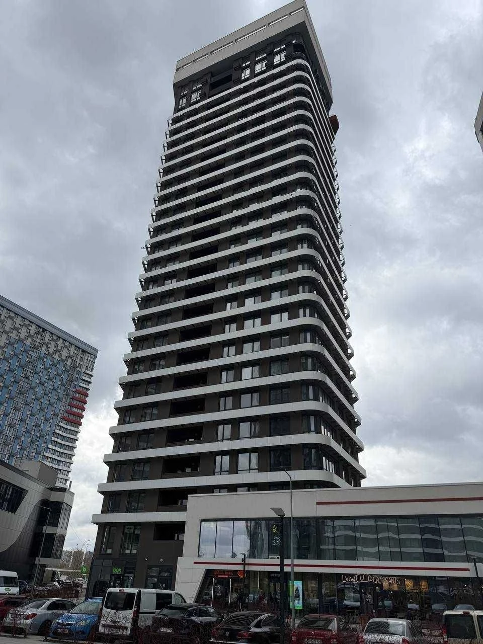 Sale of a 3-bedroom apartment in the Great 90m2 residential complex