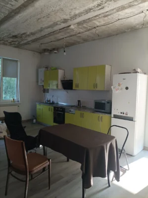 Hg2 В продажу цілий будинок на ділянці 9 соток на Холодній г
