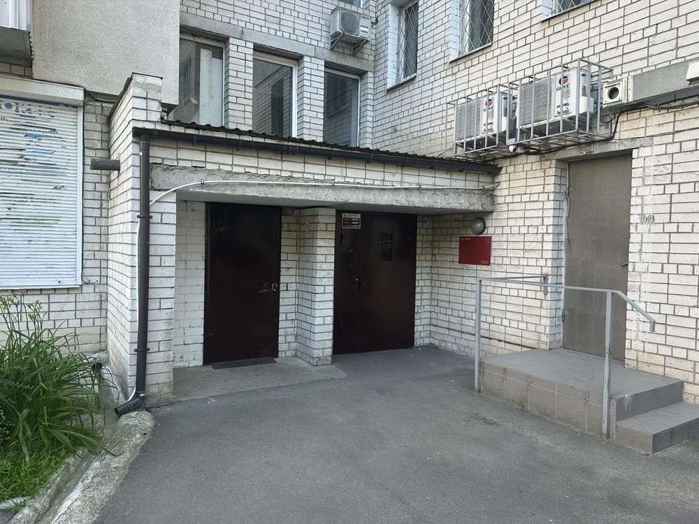 Продаж 3-квартири 154 м², проспект Левка Лук'яненка, 70.