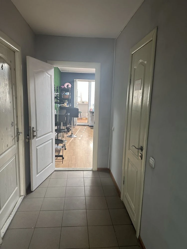 Продаж 3-квартири 154 м², проспект Левка Лук'яненка, 70.
