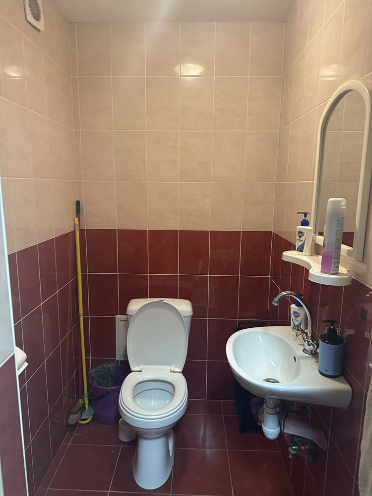Продаж 3-квартири 154 м², проспект Левка Лук'яненка, 70.