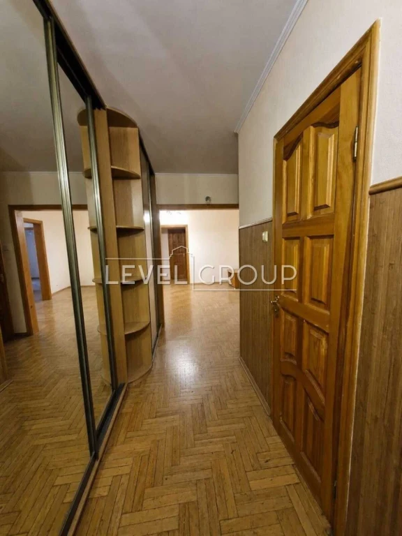 Продаж 4-кімнатної квартири за адресою вул. Бориса Гмирі, 15