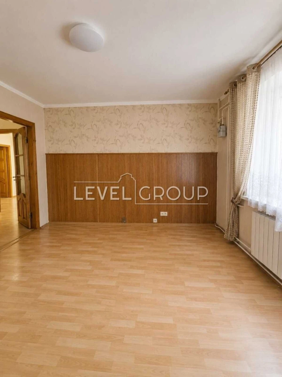 Продаж 4-кімнатної квартири за адресою вул. Бориса Гмирі, 15