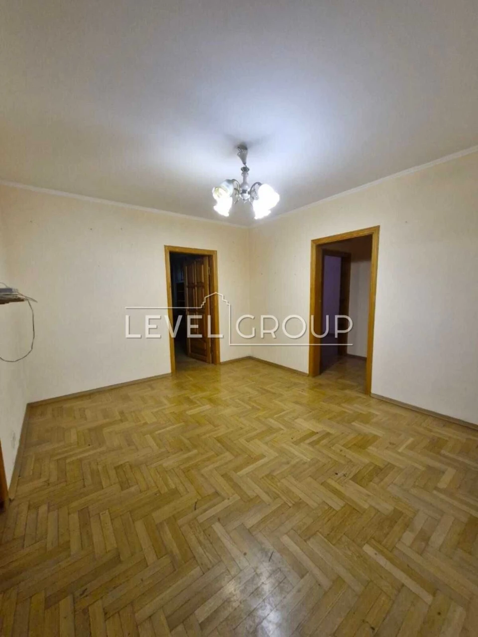Продаж 4-кімнатної квартири за адресою вул. Бориса Гмирі, 15