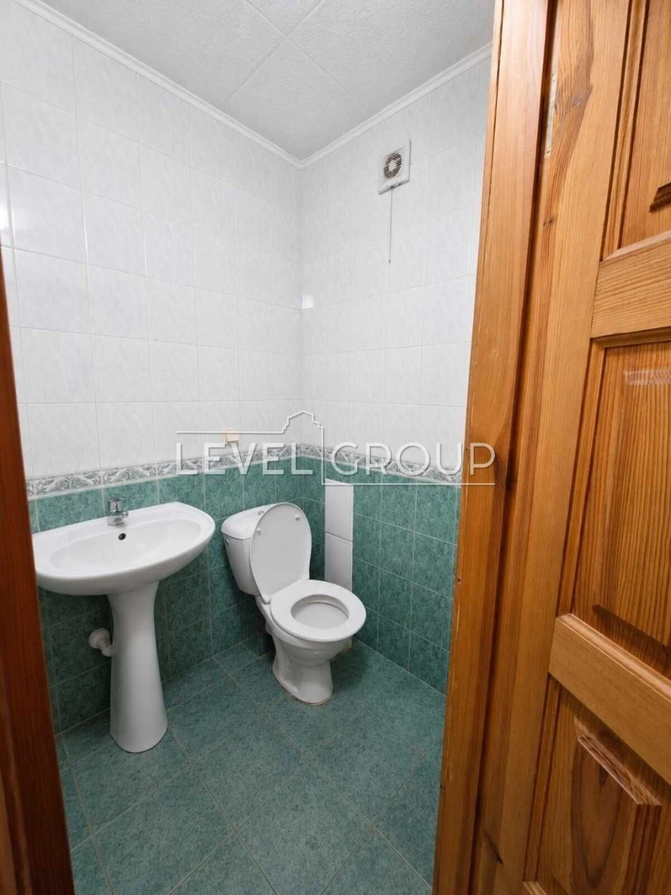 Продаж 4-кімнатної квартири за адресою вул. Бориса Гмирі, 15