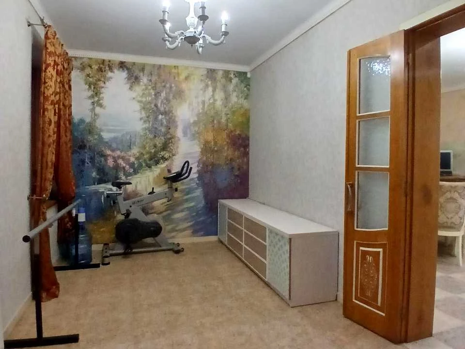 House. Vyacheslava Chornovola Street, Kharkiv