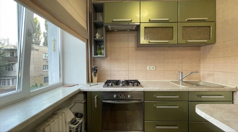 Док, Адмиральский | 54 метри, 2 поверх, 3 кімнати
