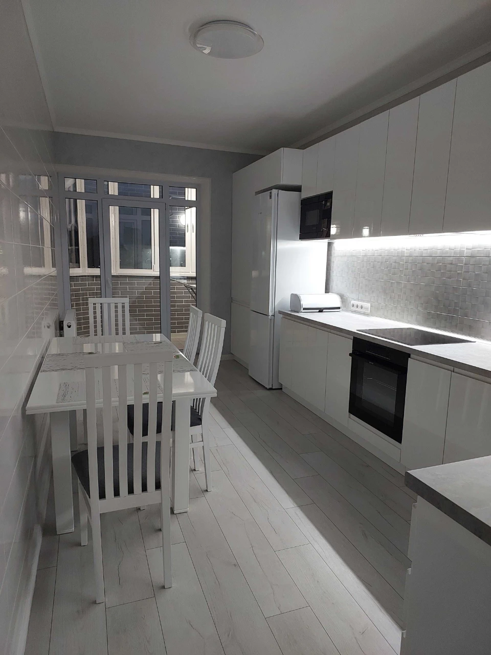 Owner, Rent 3-bedroom apartment in a new building