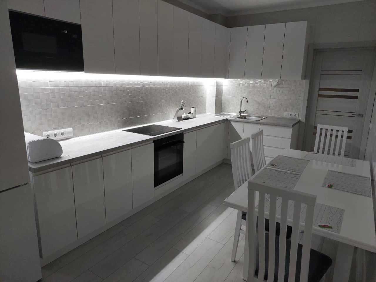 Owner, Rent 3-bedroom apartment in a new building