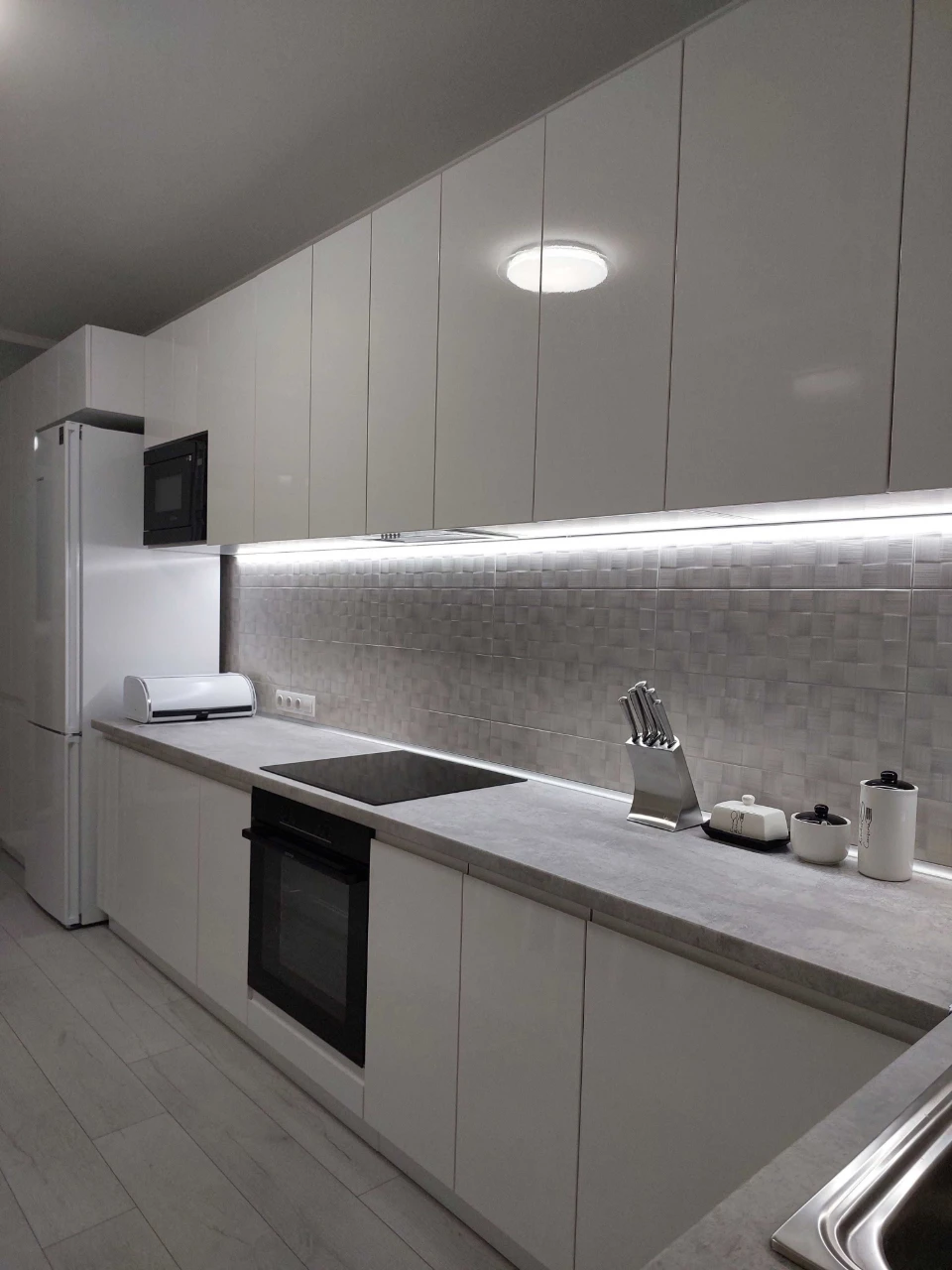 Owner, Rent 3-bedroom apartment in a new building