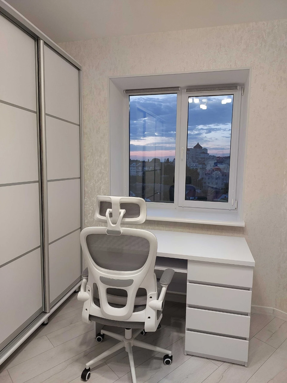 Owner, Rent 3-bedroom apartment in a new building