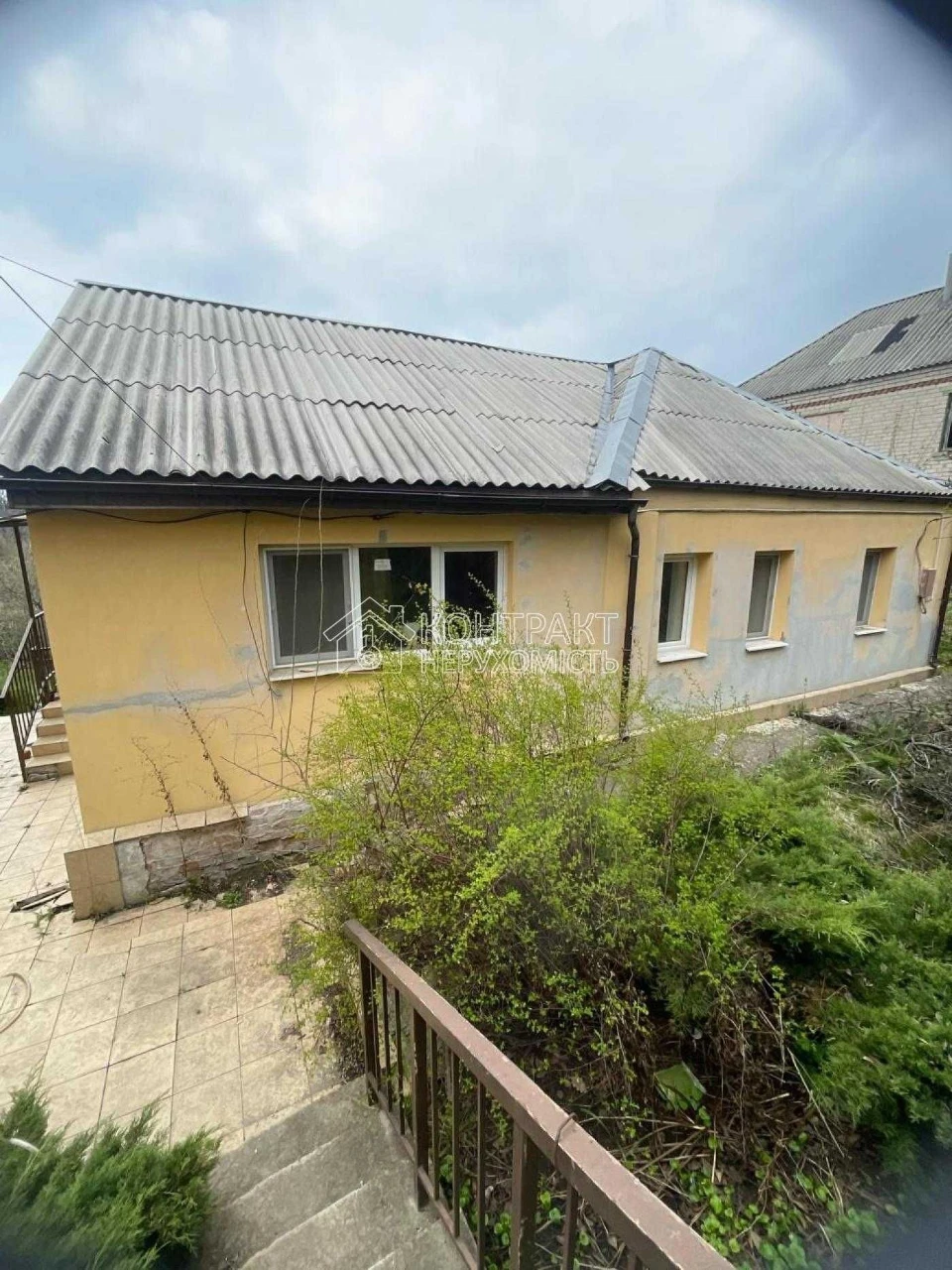 продається будинок