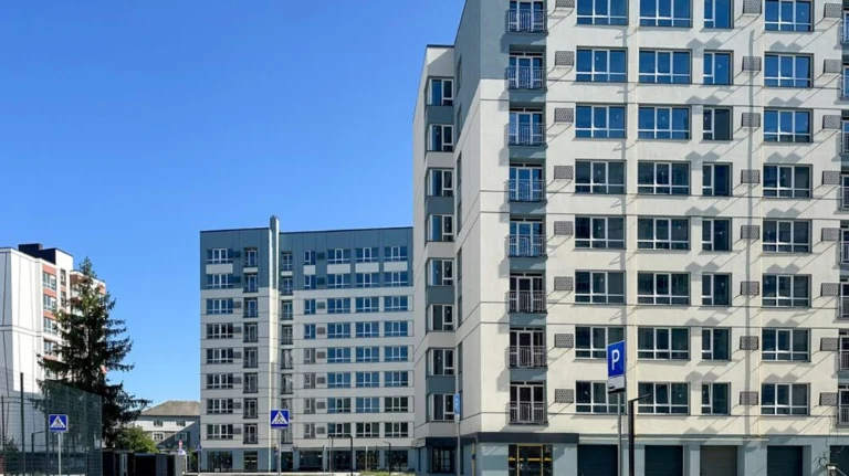 Продается 3-комнатная квартира 74 м² в ЖК «Оприши́вская Слобода»