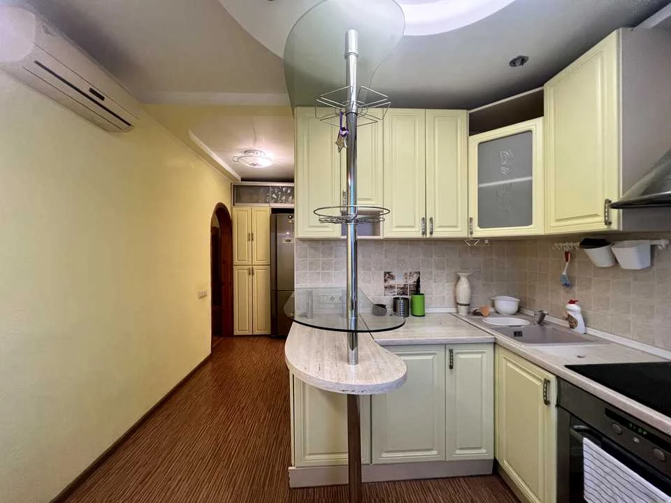 Apartment. Anna Akhmatova Street, Kyiv