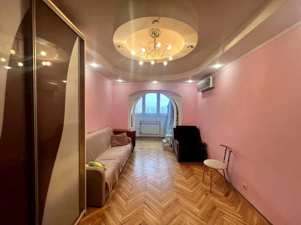 Apartment. Anna Akhmatova Street, Kyiv