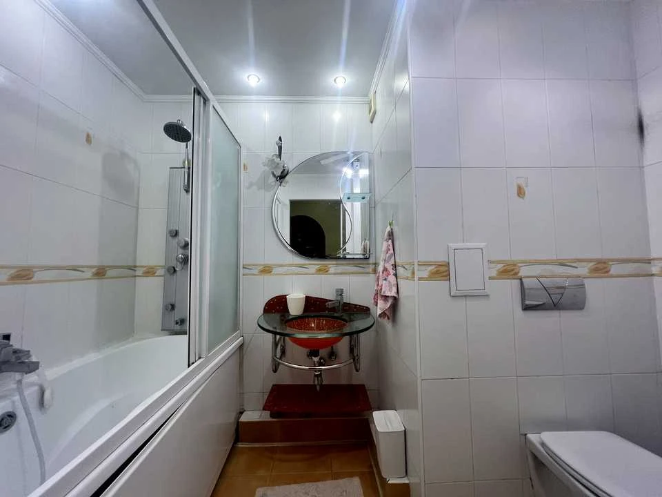 Apartment. Anna Akhmatova Street, Kyiv