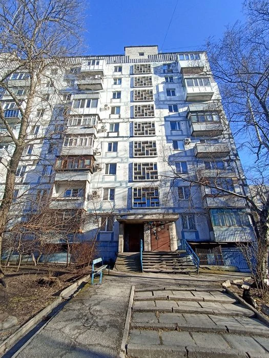 2к. квартира в центре города. Р-н Глинки.