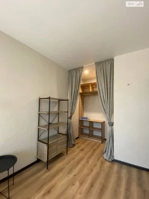 Long-Term Rental, One-Bedroom Apartment, Middle Fountain