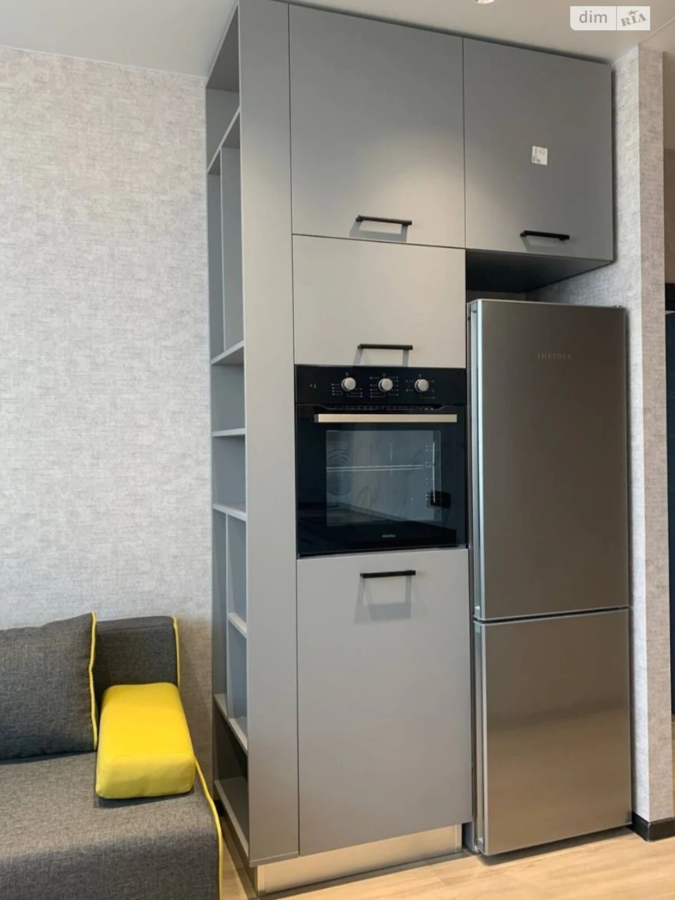 Long-Term Rental, One-Bedroom Apartment, Middle Fountain