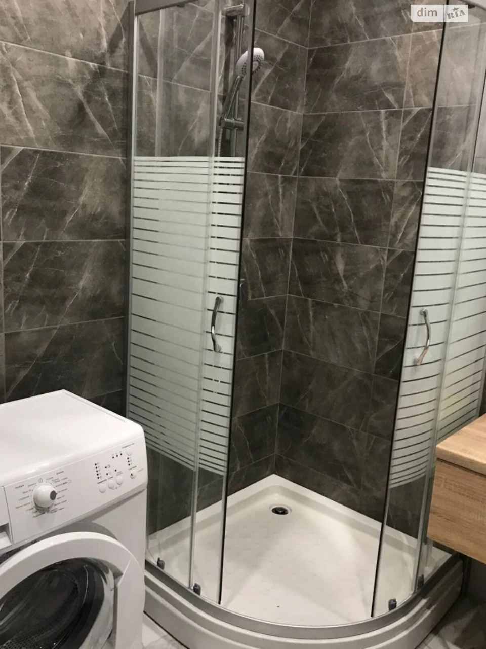 Long-Term Rental, One-Bedroom Apartment, Middle Fountain