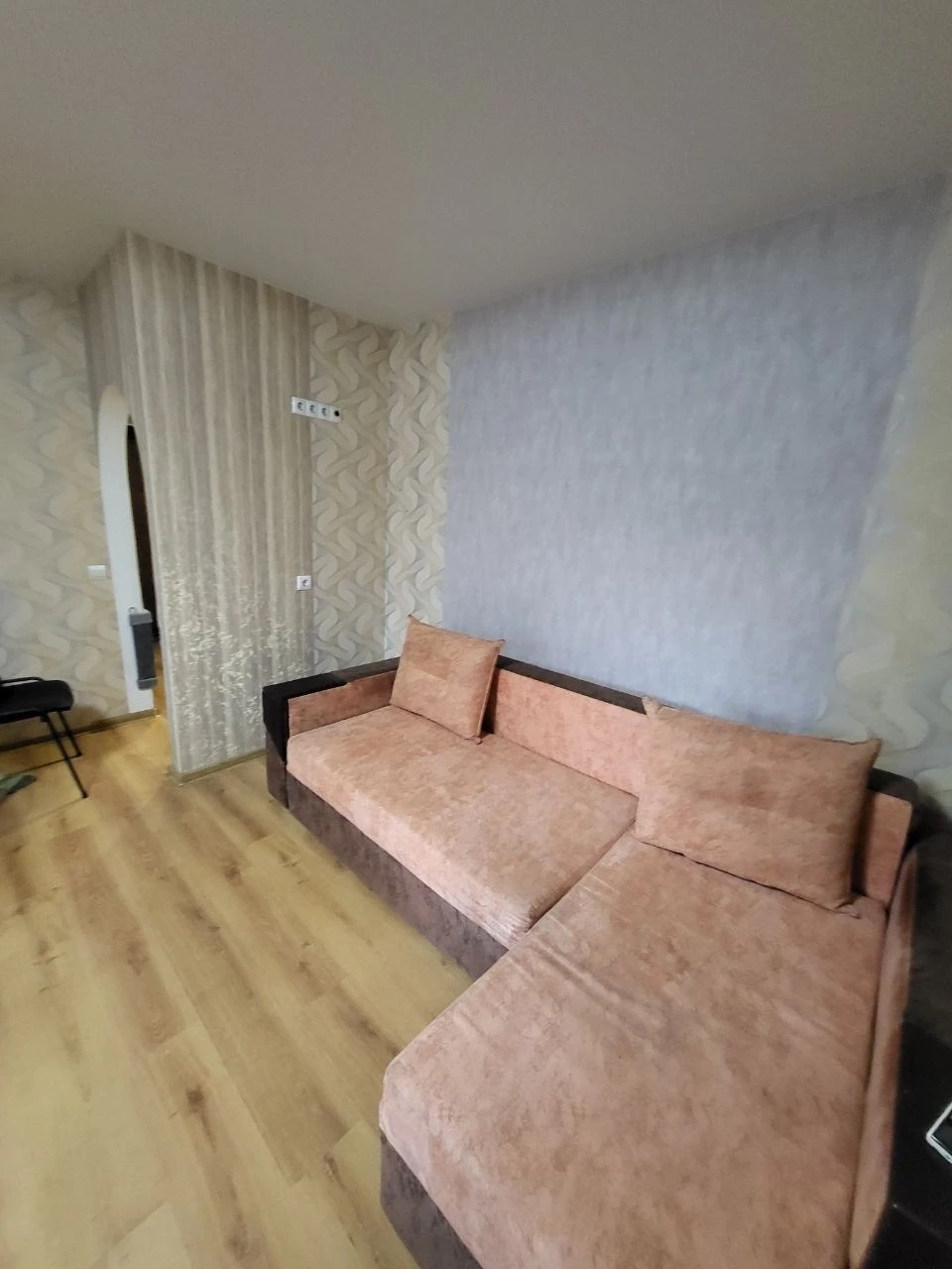 For sale, 1-room apartment in the city center. Ready for occupancy.