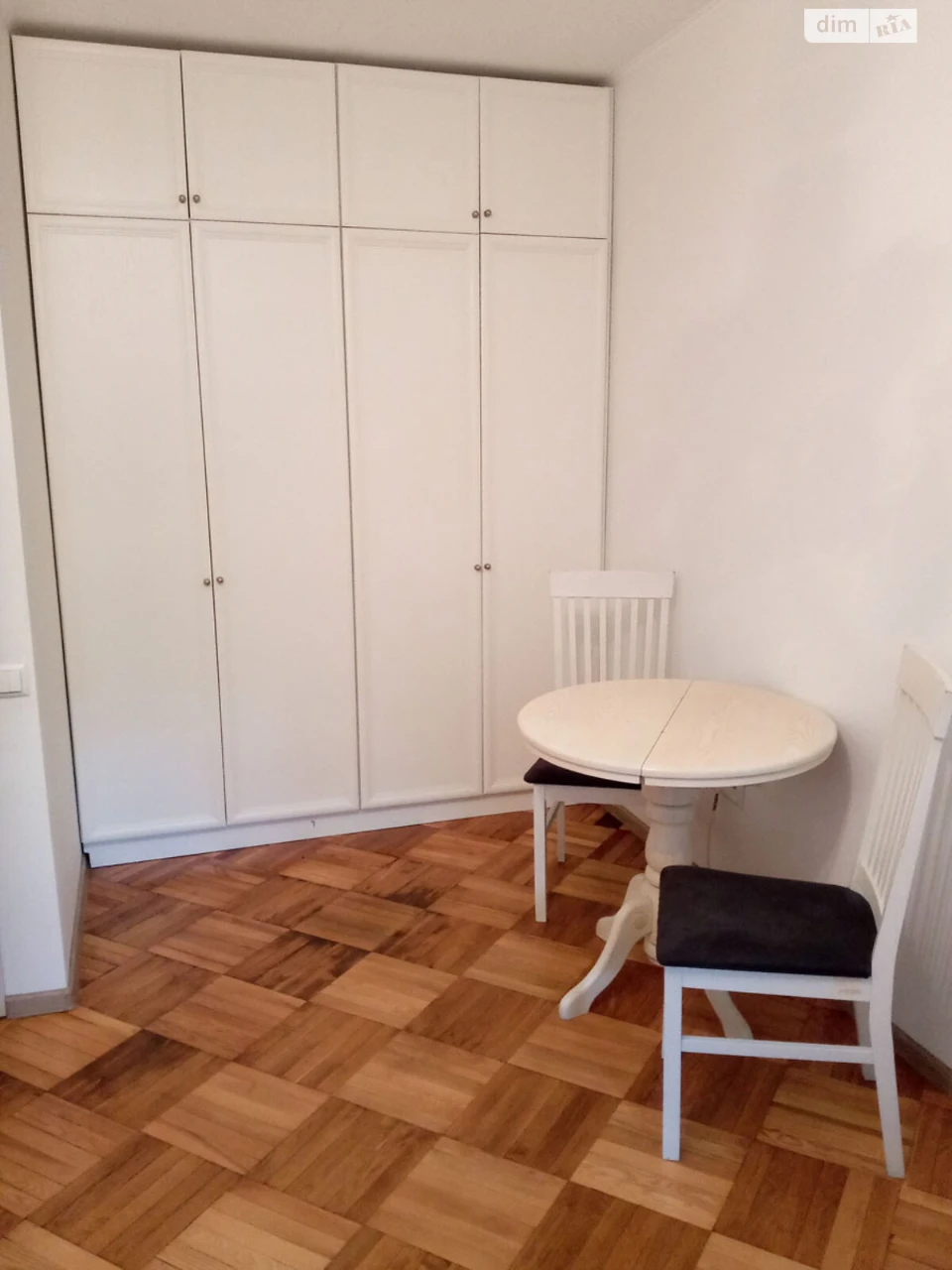 Long-Term Rental Apartment, Zalesnitsii Massiv