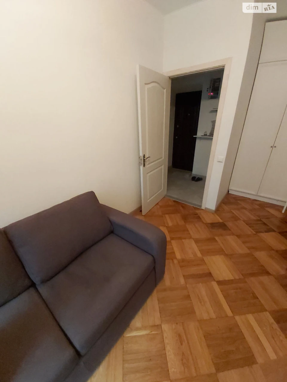 Long-Term Rental Apartment, Zalesnitsii Massiv