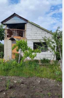 Продам дачний будинок