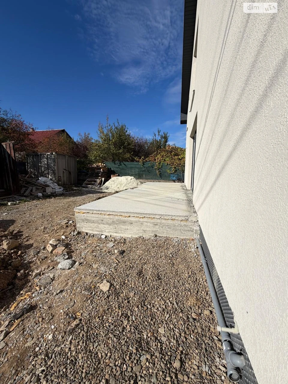 Sale of Duplex, Podlipniki