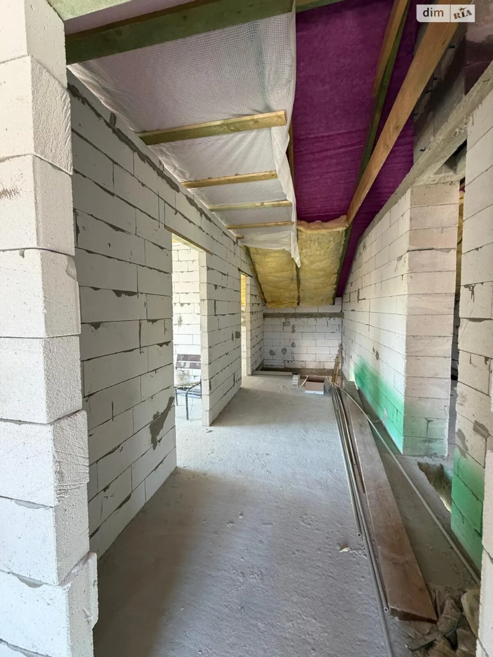Sale of Duplex, Podlipniki