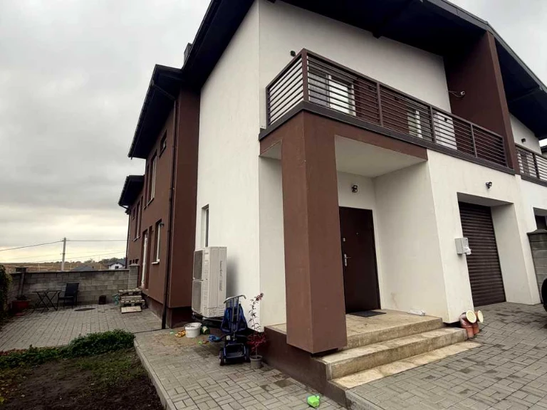 House. Sunny Complex
