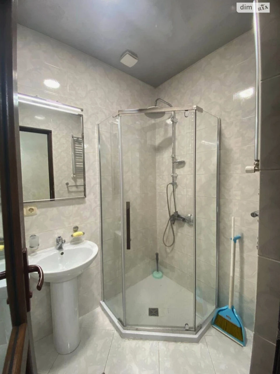 Long-Term Rental Apartment, Klepariv
