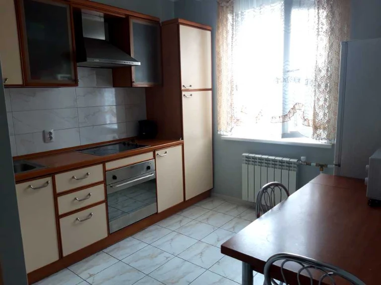 Apartment. Makiyivska Street, Kyiv