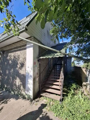 Fastiw. House, 2 floors, brick