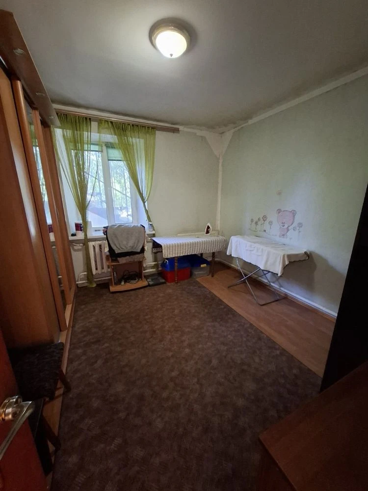 Fastiw. House, 2 floors, brick