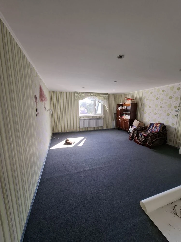 Fastiw. House, 2 floors, brick
