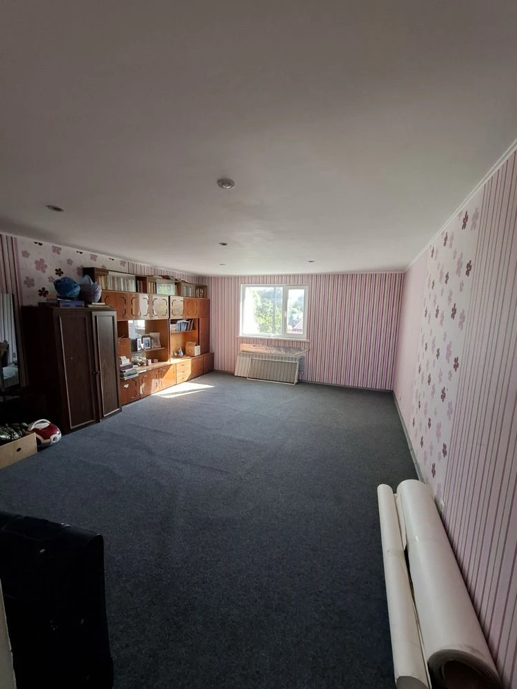 Fastiw. House, 2 floors, brick