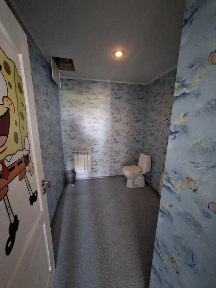 Fastiw. House, 2 floors, brick