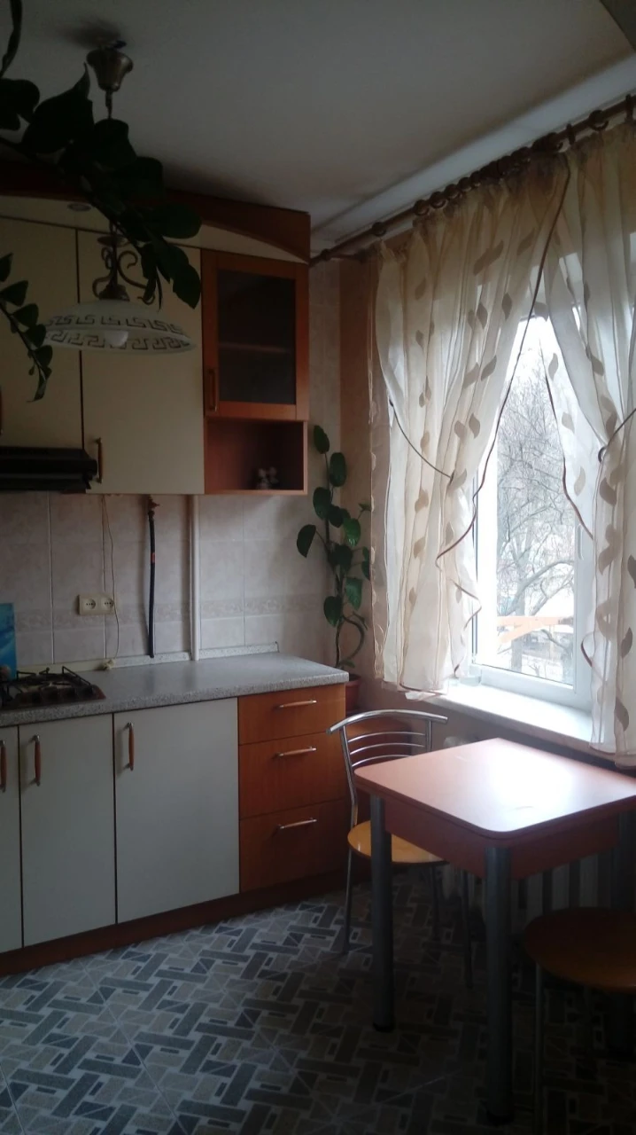 Продається 2-кімнатна квартира 50 кв.м з меблями та технікою (Бочаро
