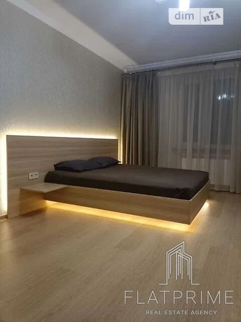 Sale of 3-room apartment 100.6 sq. m on Mykoly Bazhana Ave. 36 •