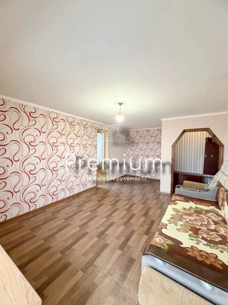One-bedroom spacious apartment