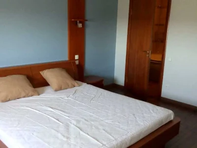 Apartment. Verkhovyny Rady Blvd.
