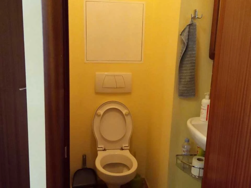 Apartment. Verkhovyny Rady Blvd.