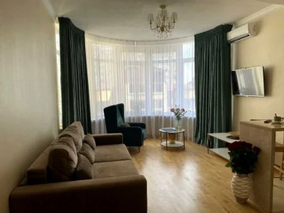 Apartment. Dimitrivska Street, Kyiv
