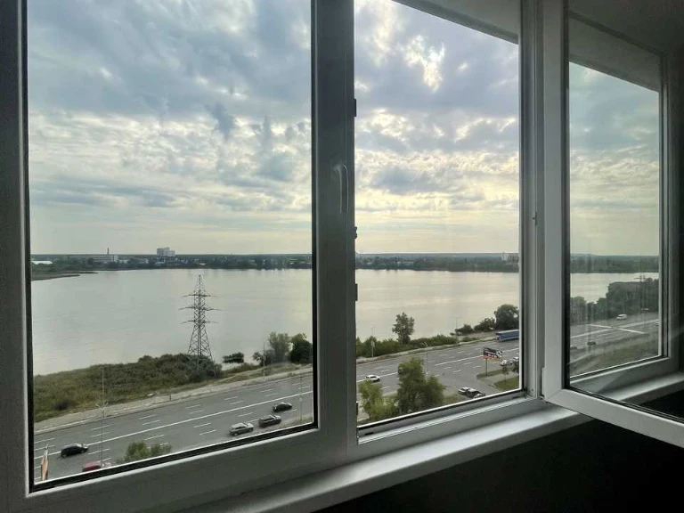 Квартира. Київ, Ревуцького вул.