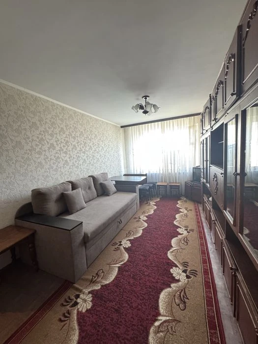 Продам трехкомнатную квартиру Славянка по ул Дмитрия Майбороды.