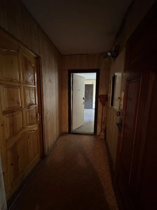 Продам трехкомнатную квартиру Славянка по ул Дмитрия Майбороды.