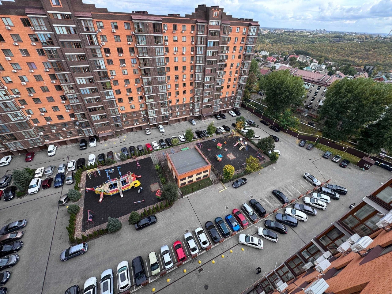 For Sale: 2-bedroom apartment in ЖК Сімейний. Autonomous gas heating.