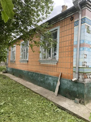 For Sale: Large Brick House 140 sq.m