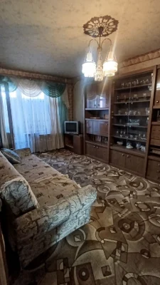 Sale of a 3-room apartment on the 5th floor of a 9-story building in the Southern district.